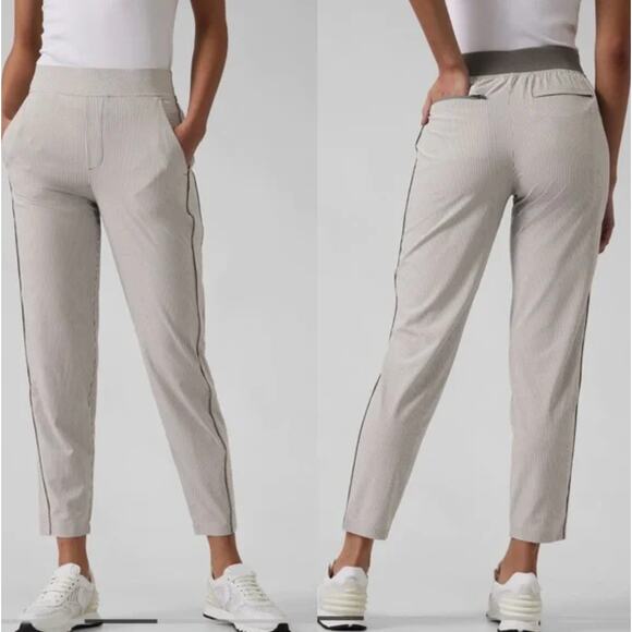 NWT Athleta Grey/Sea Salt City Stripe Brooklyn Textured Ankle Pants Size 12 - Picture 1 of 13